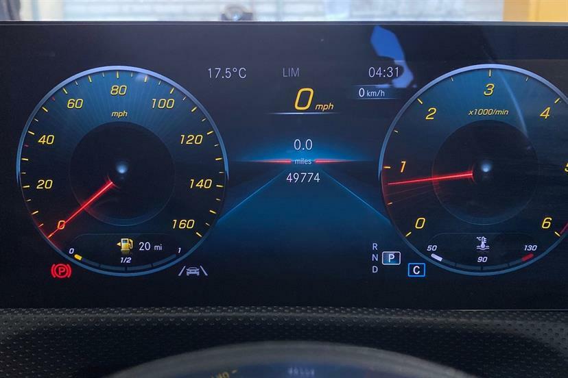 Mercedes-Benz A Class A180d 2.0 Amg Line Executive KN23YGM White #6