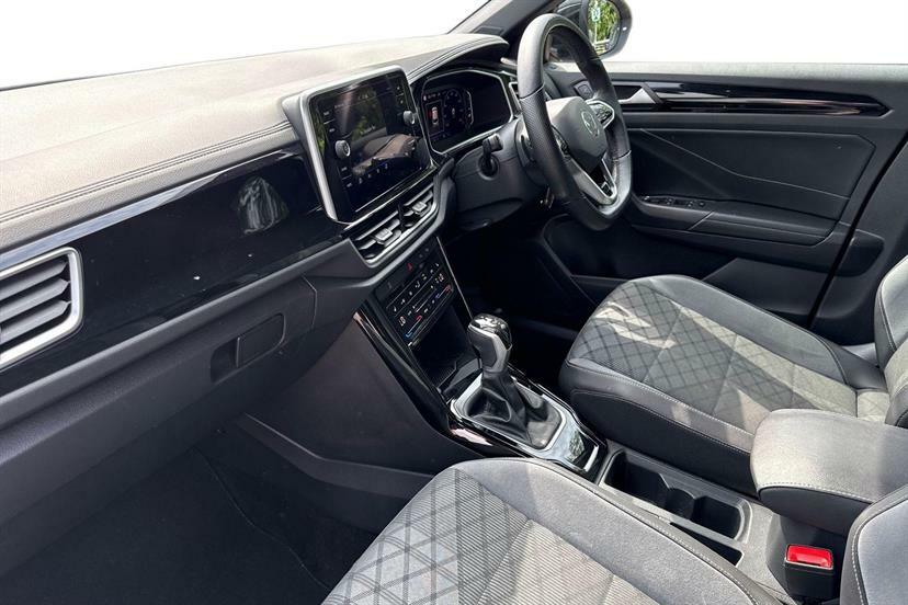 Volkswagen T-Roc 1.5 Tsi R-line Dsg MM22KVA Black #2
