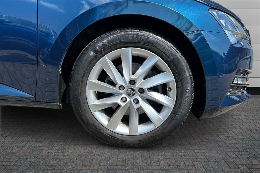 Skoda Superb 2.0 Tdi Cr Se Technology Blue #5