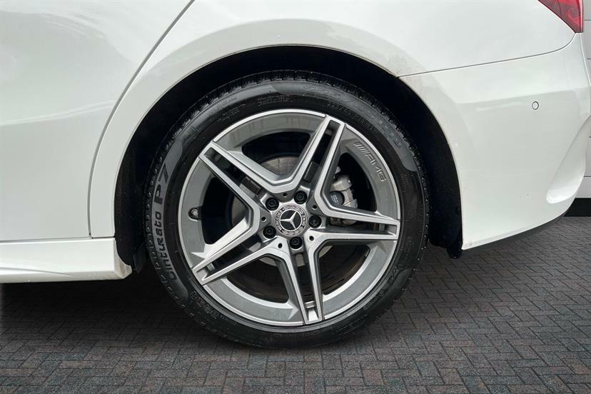 Mercedes-Benz A Class A200d Amg Line Executive White #4