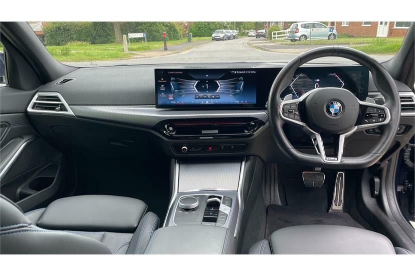 BMW 3 Series 320I M Sport Step AV74VXE Blue #4