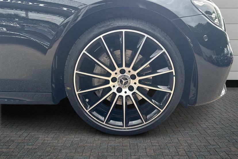 Mercedes-Benz E Class E200 Amg Line Night Edition Prem 9G-tronic Black #4