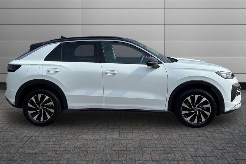 Volkswagen T-Roc 1.5 Etsi 150 Life Dsg AF26TZN White #4