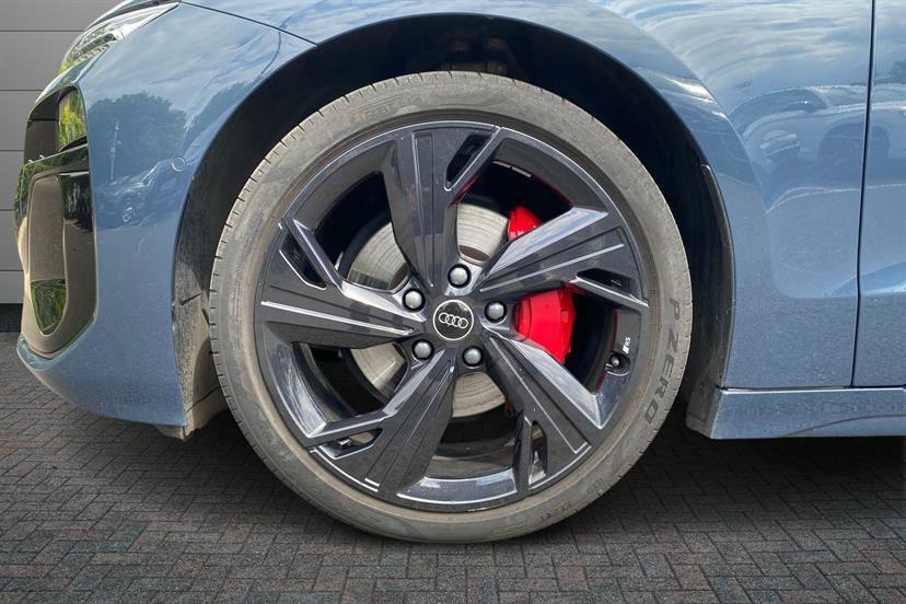 Audi A6 270Kw Performance 100Kwh Launch Edition SO74DGZ Blue #5