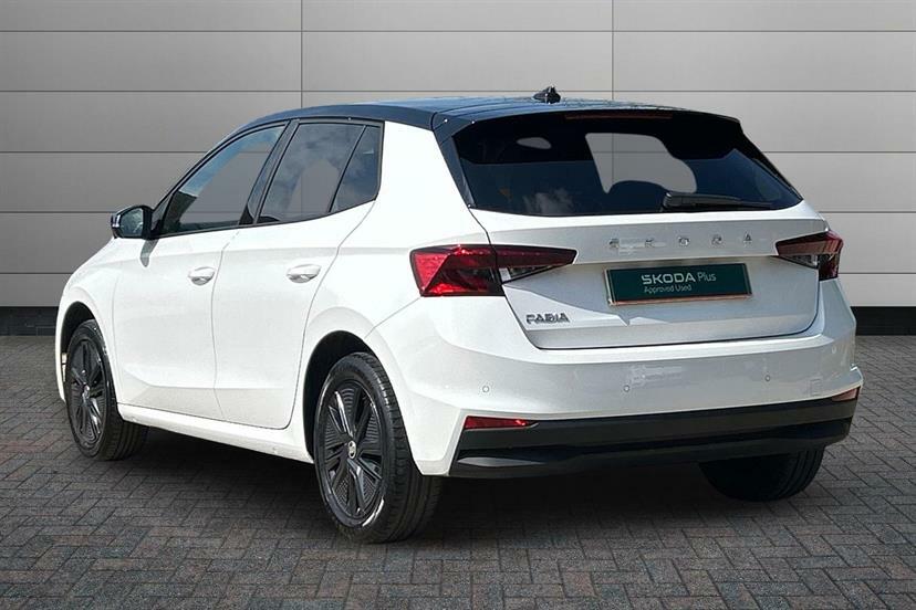 Skoda Fabia 1.0 Tsi 110 Colour Edition SA72XNN White #3