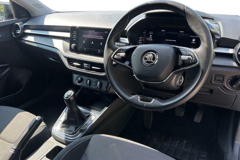 Skoda Fabia 1.0 Tsi 110 Colour Edition SA72XNN White #6