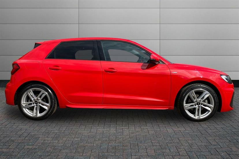 Audi A1 30 Tfsi 110 S Line GK72BVO Red #4