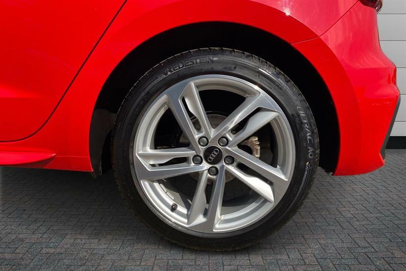 Audi A1 30 Tfsi 110 S Line GK72BVO Red #5