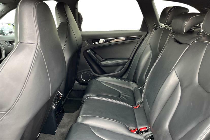 Audi RS4 2014 63 4.2 White #10