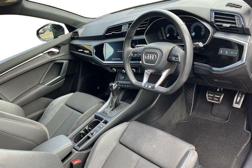 Audi Q3 35 Tfsi Black Edition S Tronic Cs Pack EA22FPV Black #6