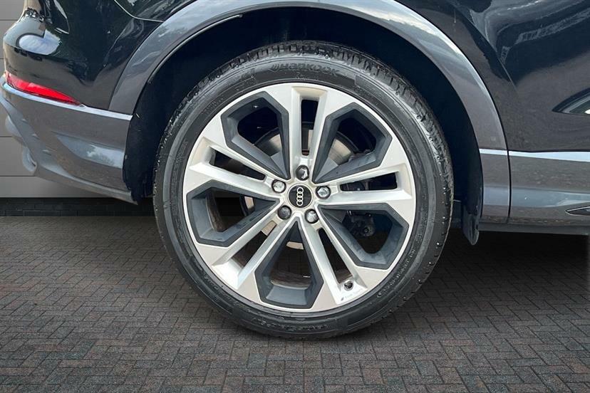 Audi Q3 35 Tfsi Black Edition S Tronic Cs Pack EA22FPV Black #5