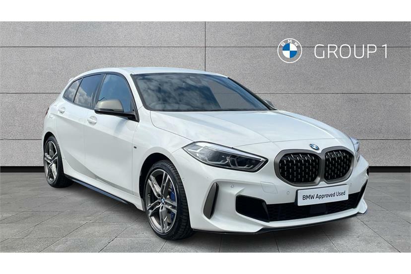 BMW 1 Series M135i Xdrive Step White