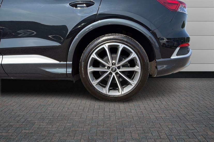 Audi Q4 E Tron 150Kw 40 63Kwh S Line Leather EN75LZX Black #5