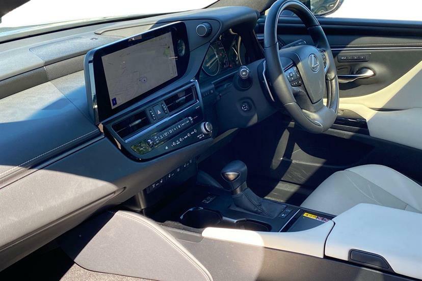 Lexus ES 300H 2.5 Premium Plus Cvt Silver #2
