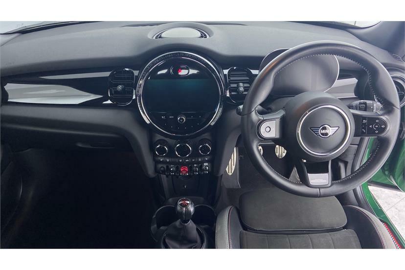 Mini Hatch 1.5 Cooper Sport AU22JGX Green #4