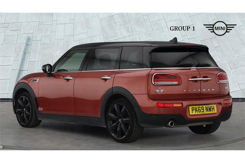 Mini Clubman 1.5 Cooper Exclusive 6Dr PK69NWH Red #2