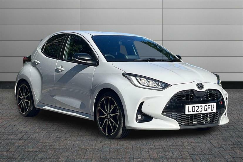 Toyota Yaris 1.5 Hybrid Gr Sport Cvt City Pack Grey