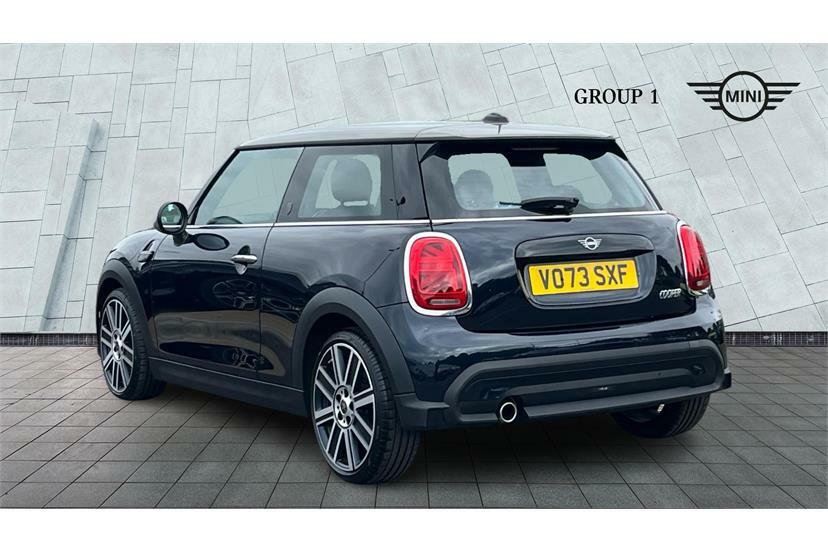 Mini Hatch 1.5 Cooper Exclusive VO73SXF Black #2