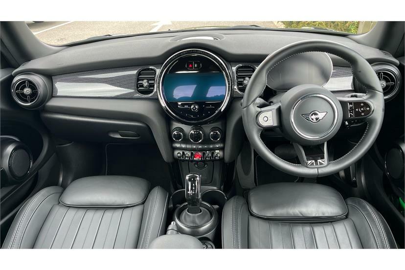 Mini Hatch 1.5 Cooper Exclusive VO73SXF Black #4