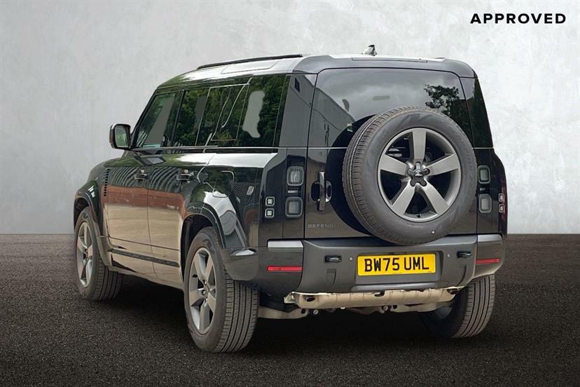 Land Rover Defender 110 2.0 P300e X-dynamic Se 110 BW75UML Black #2