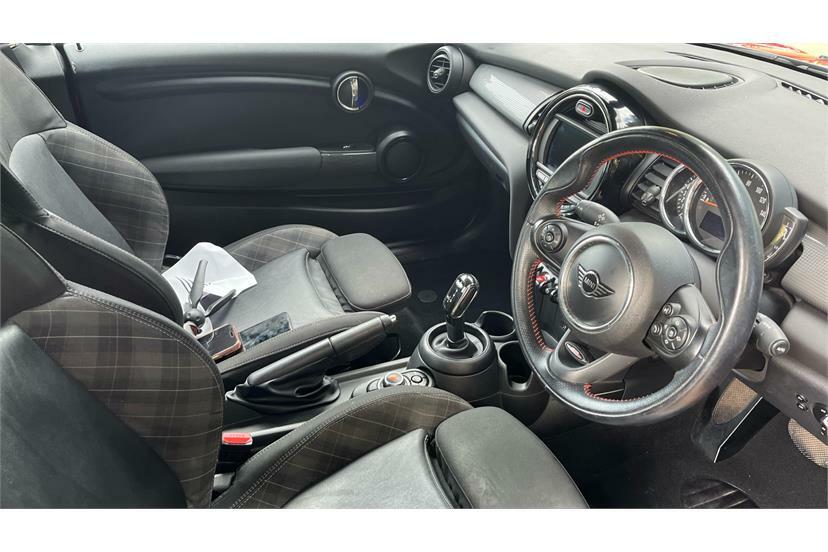 Mini Convertible 1.5 Cooper II Chili Pack P17ALW Red #6