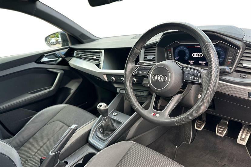Audi A1 25 Tfsi S Line MF69PYB Black #6