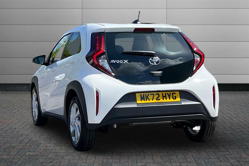 Toyota Aygo X 1.0 Vvt-i Pure MK72HYG White #3
