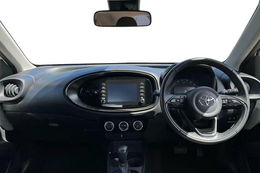 Toyota Aygo X 1.0 Vvt-i Pure MK72HYG White #6