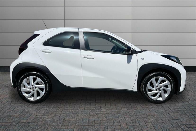 Toyota Aygo X 1.0 Vvt-i Pure MK72HYG White #4