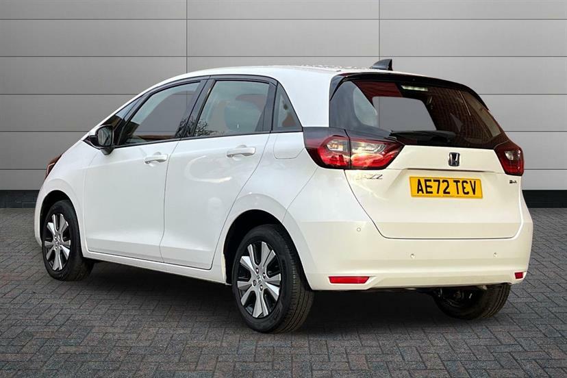 Honda Jazz 1.5 I-mmd Hybrid Sr Ecvt AE72TCV White #3