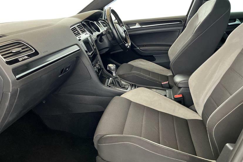 Volkswagen Golf 2.0 Tsi R Dsg NK66ZWG Black #2