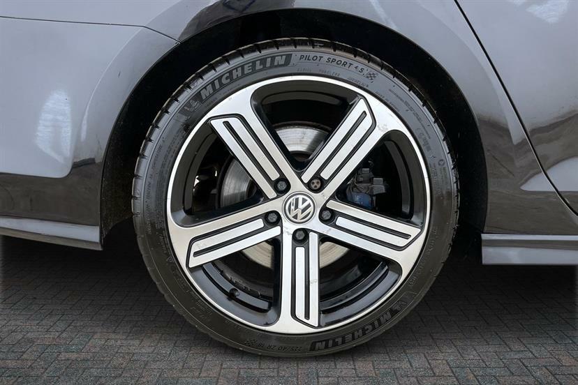 Volkswagen Golf 2.0 Tsi R Dsg NK66ZWG Black #5