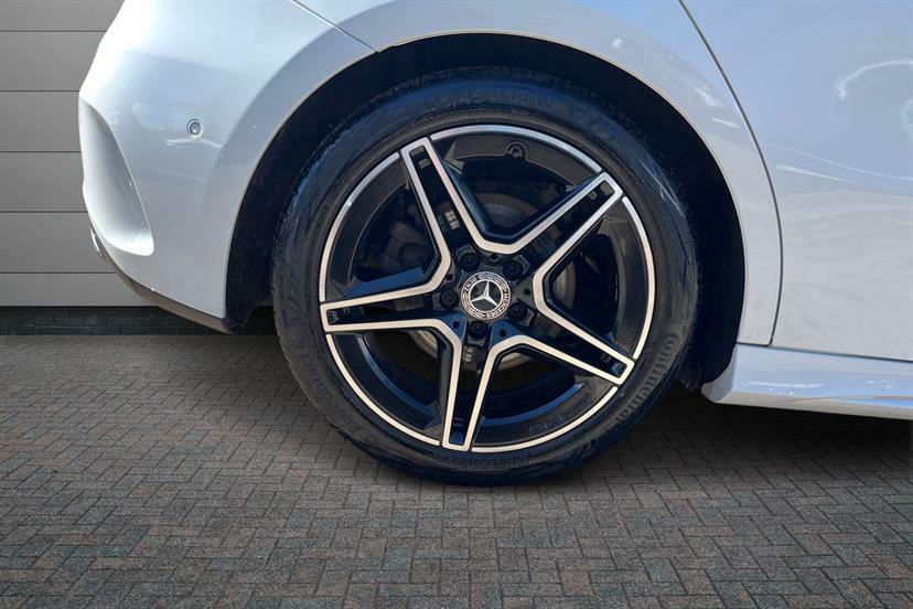 Mercedes-Benz A Class A200 Amg Line Executive KP23LWF White #4