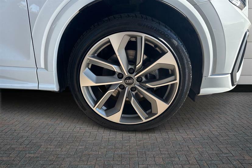 Audi Q2 35 Tfsi S Line Tech OW23VMO White #5