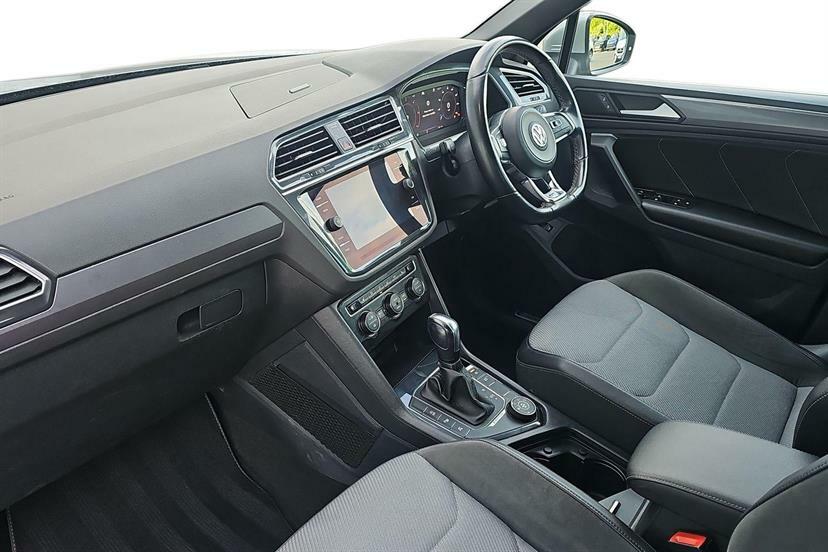 Volkswagen Tiguan 2.0 Tdi 150 4Motion R-line Tech PX70WLW Silver #2