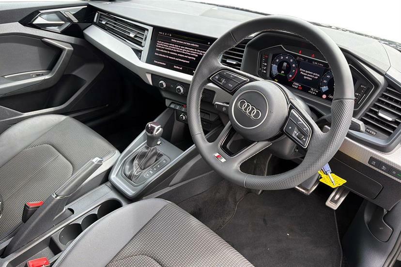 Audi A1 30 Tfsi S Line S Tronic EO75ZNE Black #6