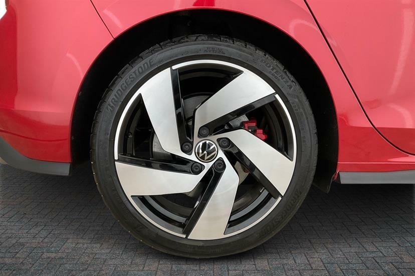 Volkswagen Golf 2.0 Tsi 300 Gti Clubsport Dsg KR73XWH Red #5
