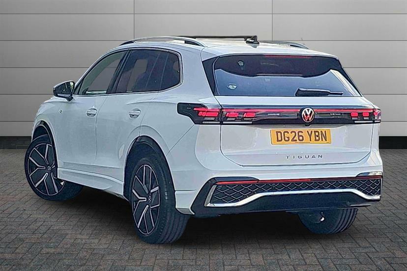 Volkswagen Tiguan 1.5 Etsi 150 R-line Dsg DG26YBN White #3