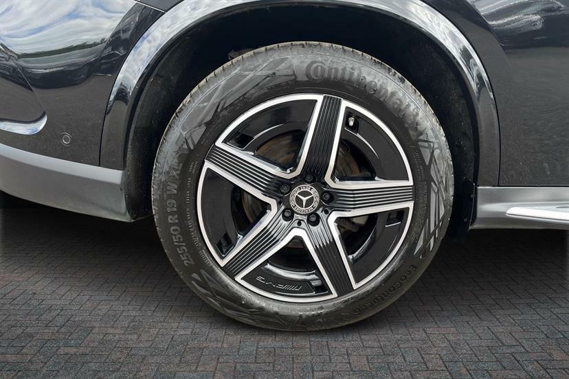 Mercedes-Benz GLC Class 220D 4Matic Amg Line 9G-tronic KN25ZPM Black #4