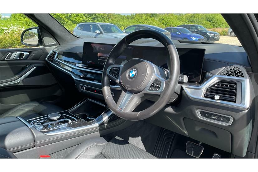 BMW X7 Xdrive40i Mht M Sport Step Black #6