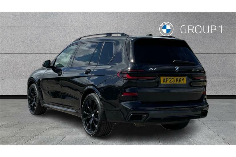 BMW X7 Xdrive40i Mht M Sport Step Black #2