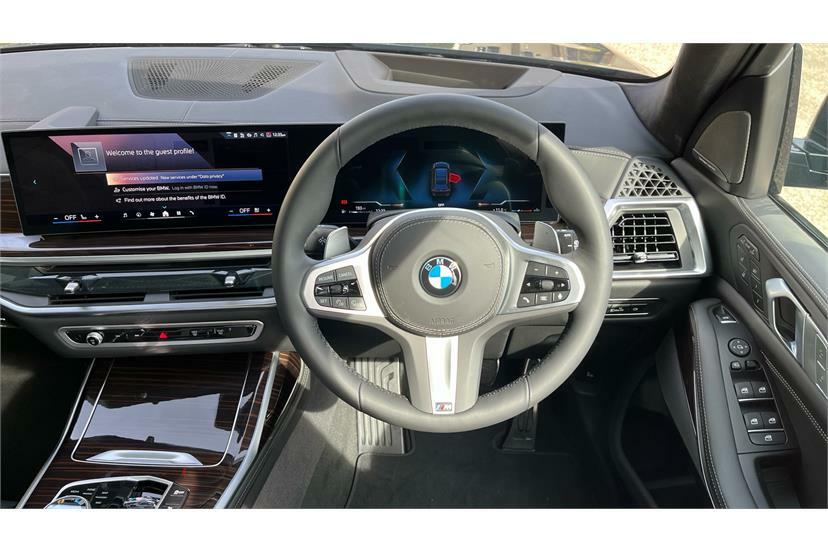 BMW X7 Xdrive40d Mht M Sport Step RX26FFM Black #5