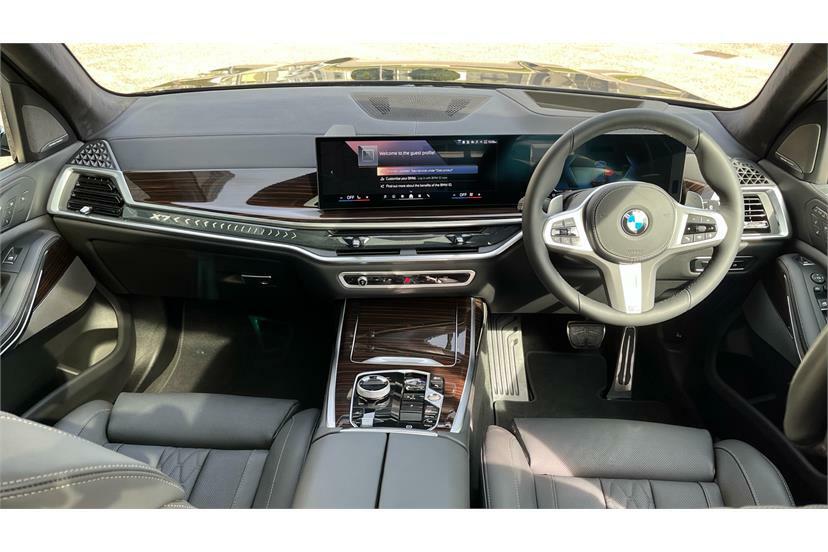 BMW X7 Xdrive40d Mht M Sport Step RX26FFM Black #4