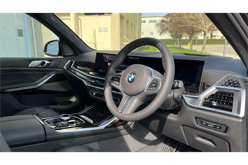 BMW X7 Xdrive40d Mht M Sport Step RX26FFM Black #6