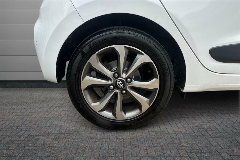 Hyundai I10 1.2 Premium Se AK18TUH White #5