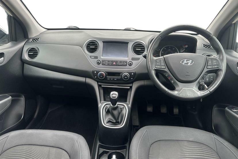 Hyundai I10 1.2 Premium Se AK18TUH White #6