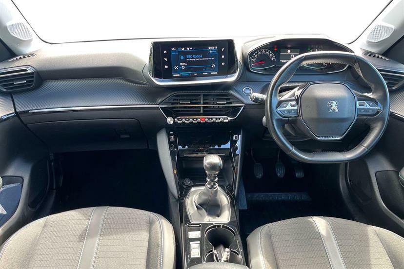 Peugeot 208 1.2 Puretech 100 Allure FE70GXX White #6