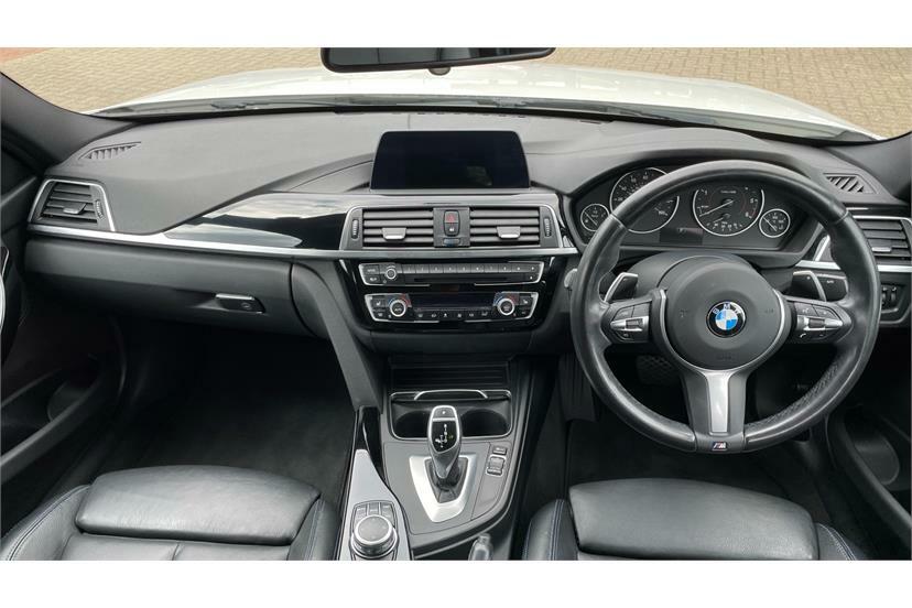 BMW 3 Series 320D M Sport Step MJ68FSX White #4