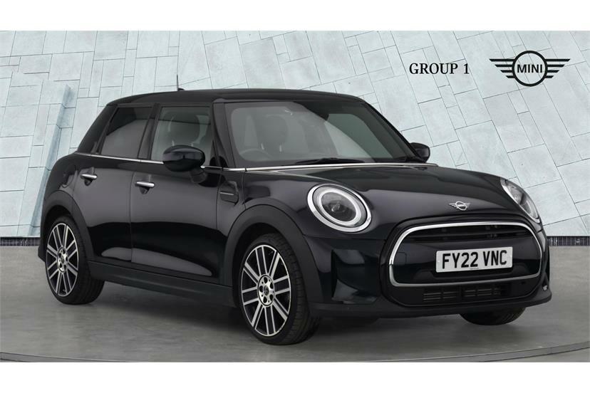 Mini Hatch 1.5 Cooper Exclusive Nav Pack Black