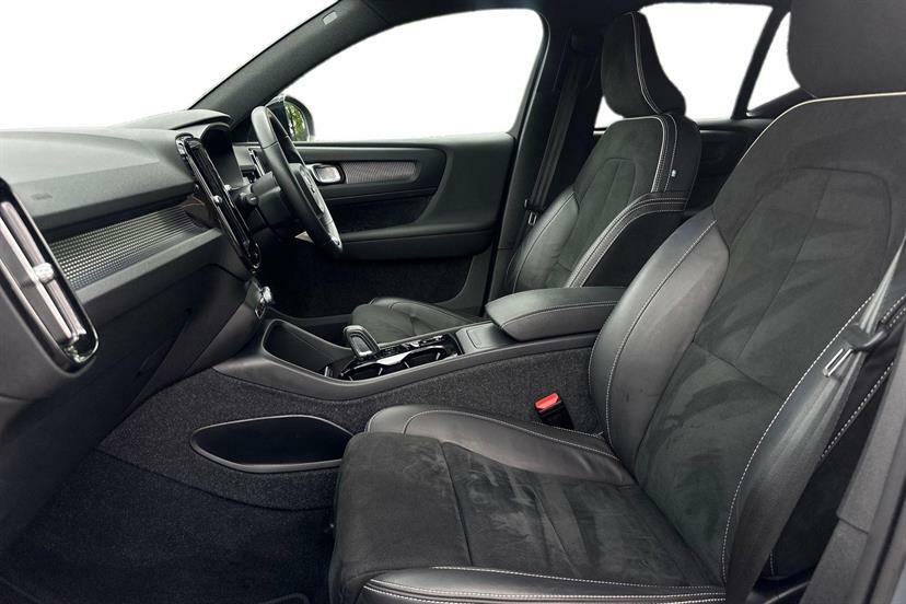 Volvo XC40 1.5 T3 163 R Design Geartronic FX22LYH Grey #2